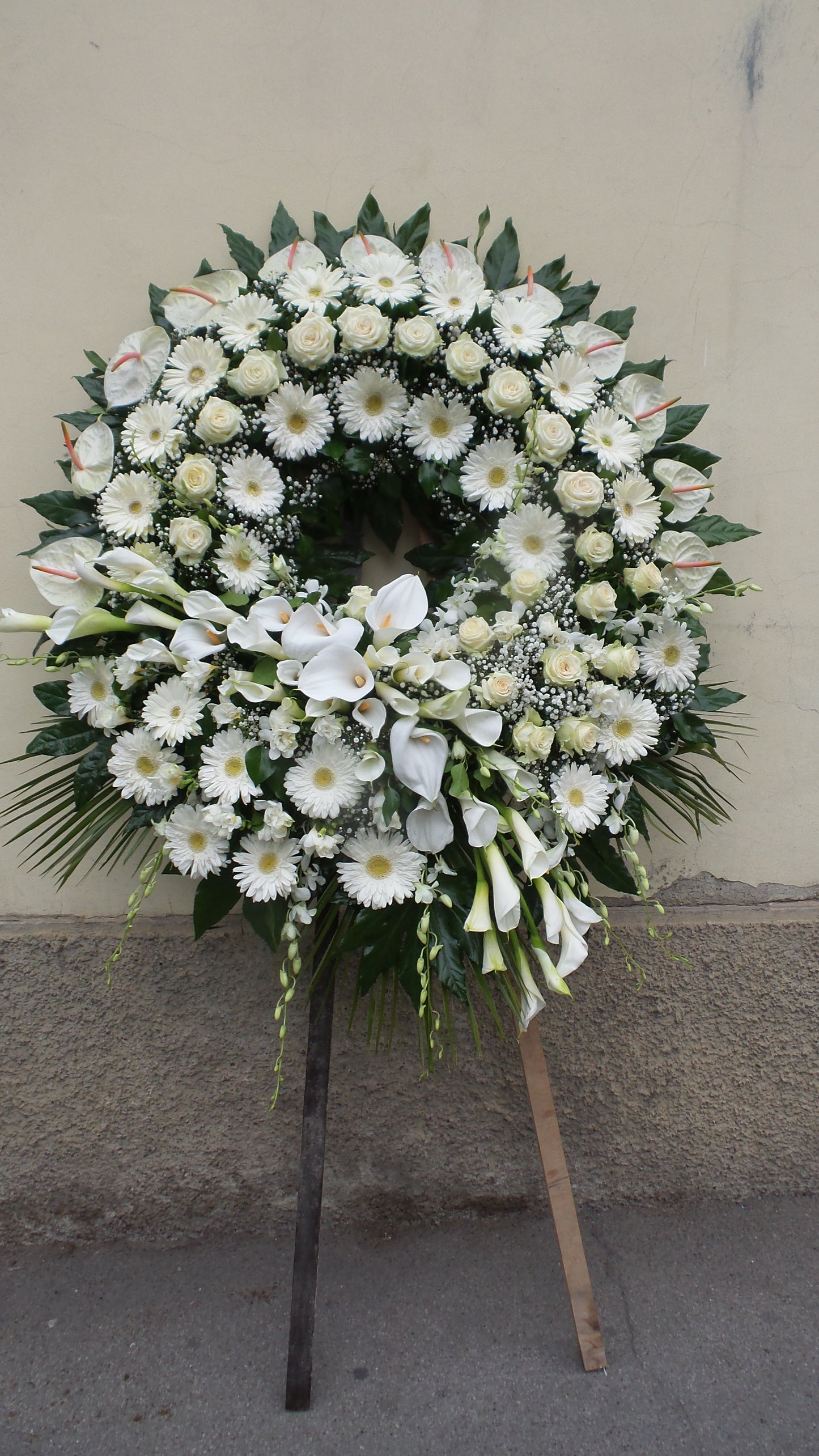 Corona funebre bianca